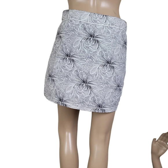 Patagonia Skirt Button Out Boardie Black and White Pattern - Picture 3 of 4